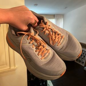 Hoka Women’s Bondi 7